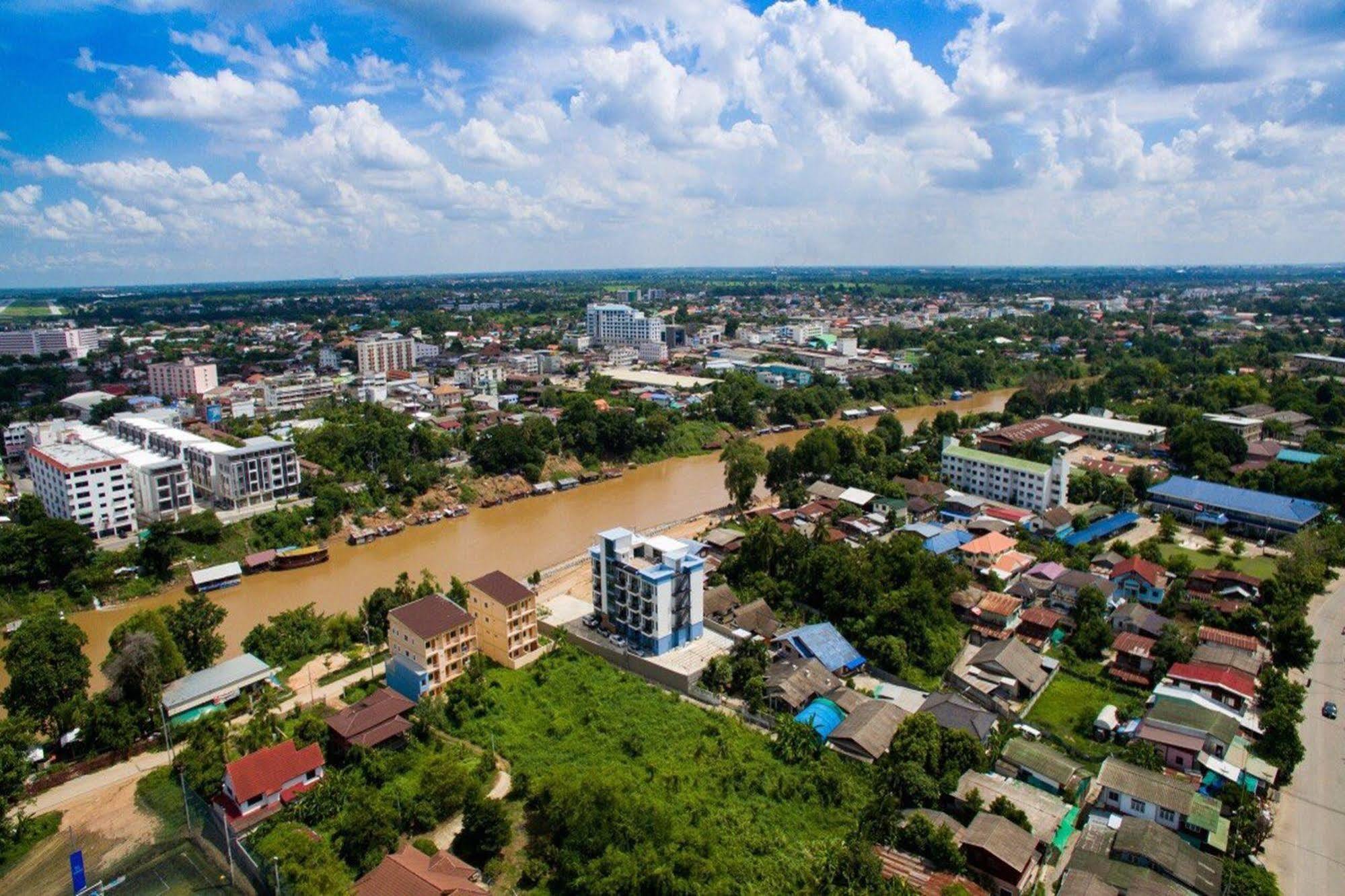 Хостел The Viewpoint Пхитсанулок Экстерьер фото